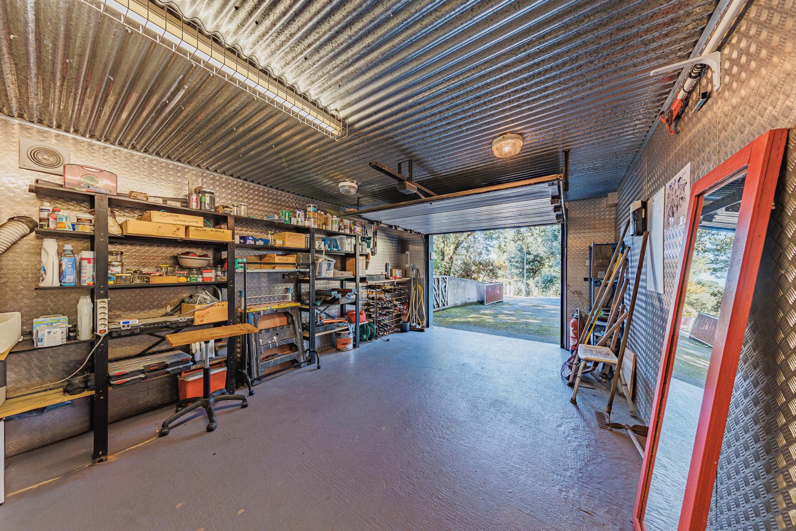 Maison &Eacute;vasion